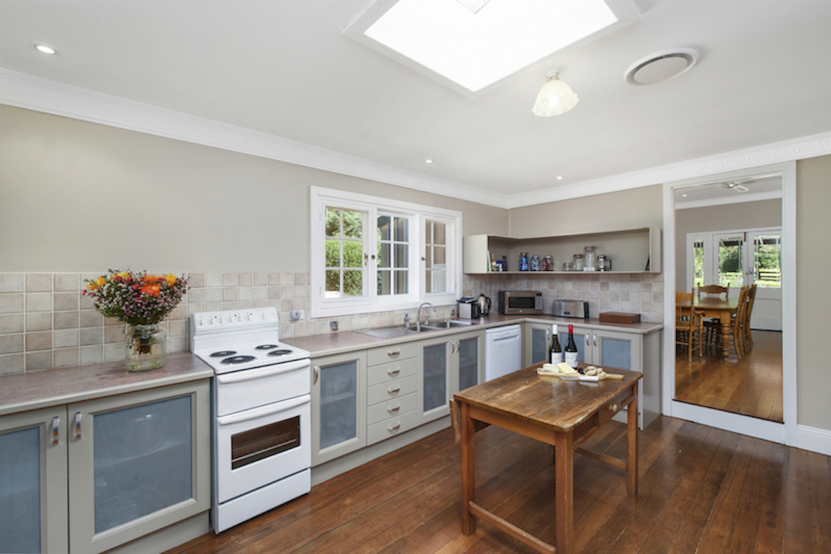 Hunter Valley Accommodation - The Glen - Wollombi - Kitchen