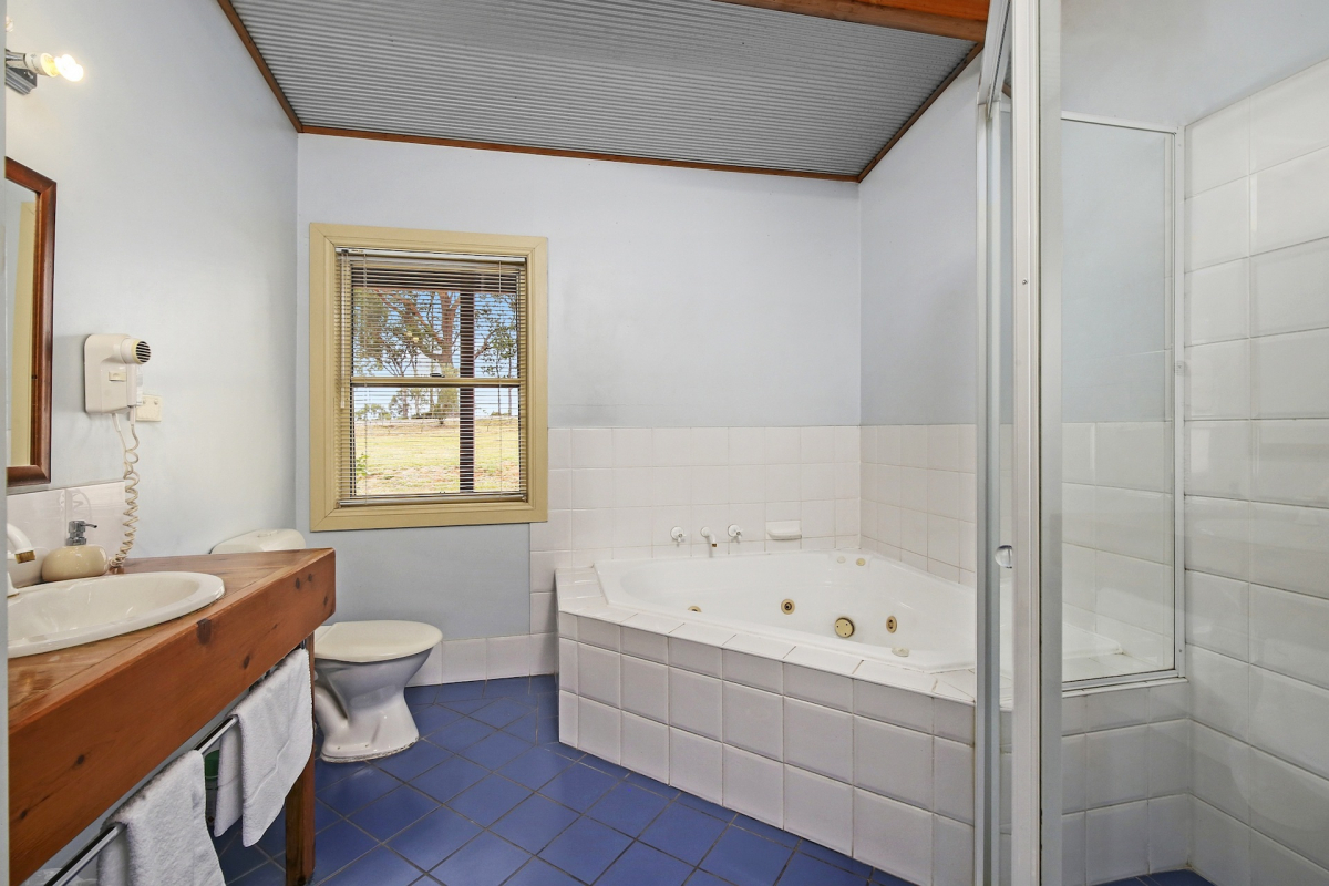 Hunter Valley Accommodation - North Lodge Clan Cottage - Pokolbin - Bathroom