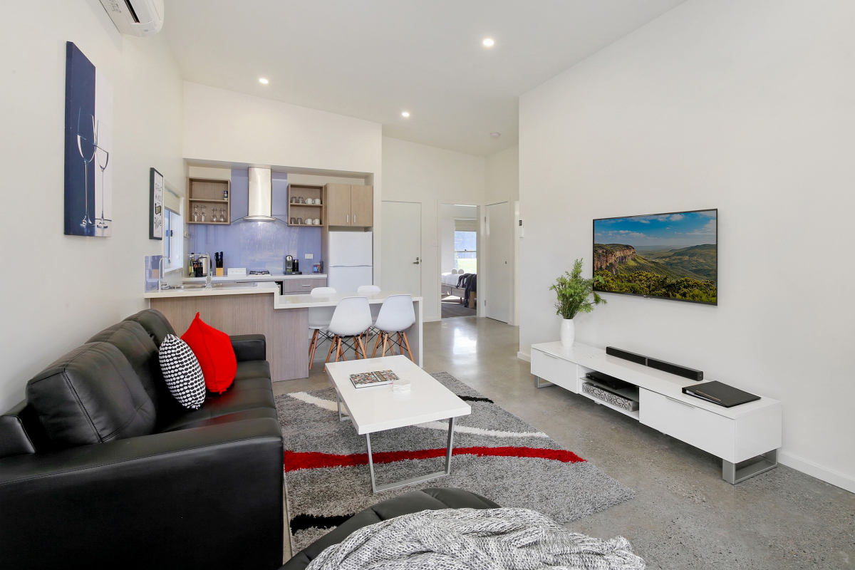 Hunter Valley Accommodation - Ironbark Villa 6 - Pokolbin - Living Room
