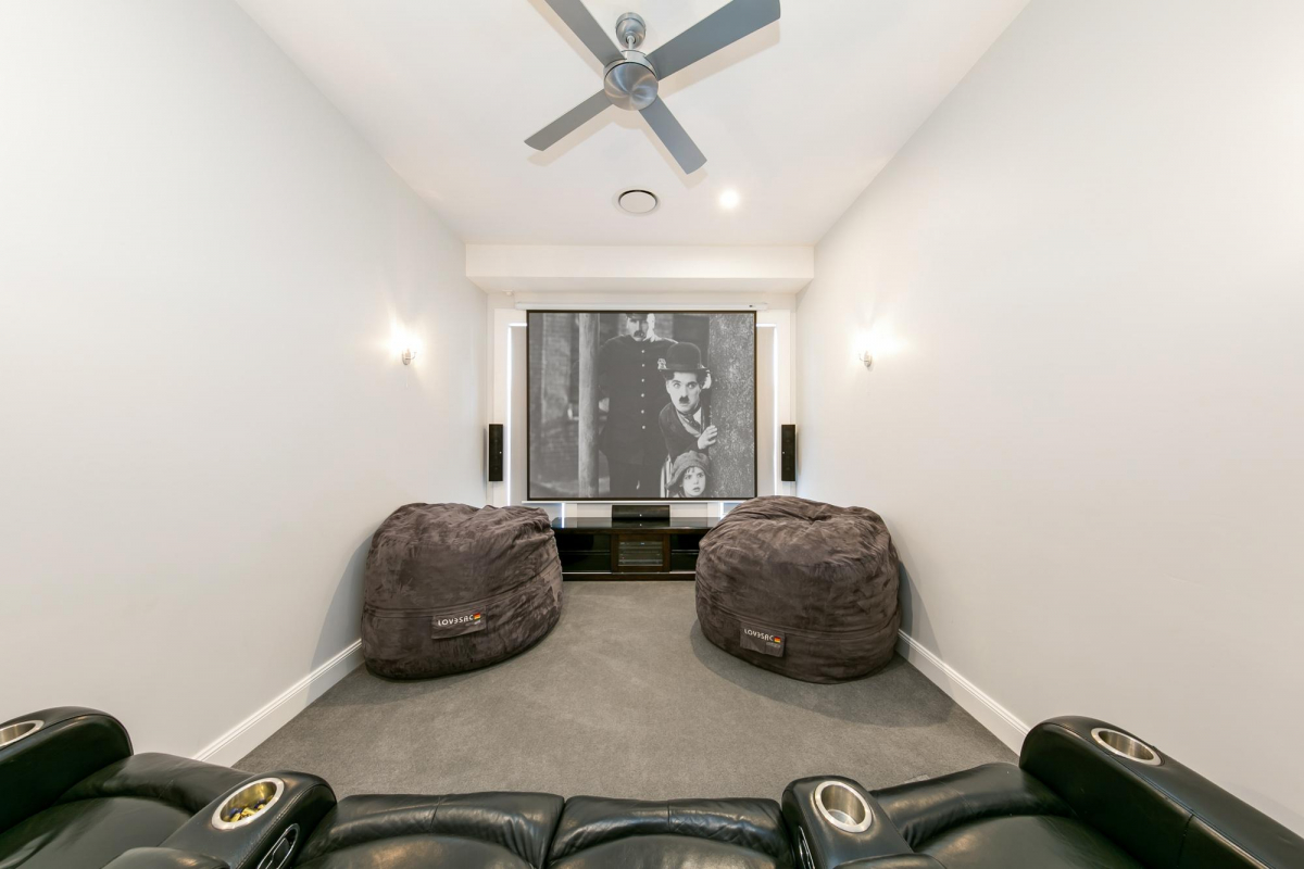 Hunter Valley Accommodation - The Grey House - Pokolbin - all