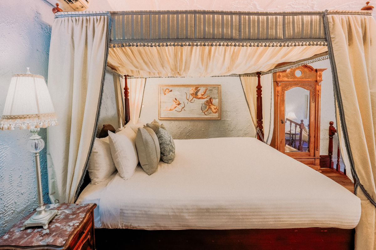 Hunter Valley Accommodation - Casuarina Estate - Themed Suite Palais Royale - all