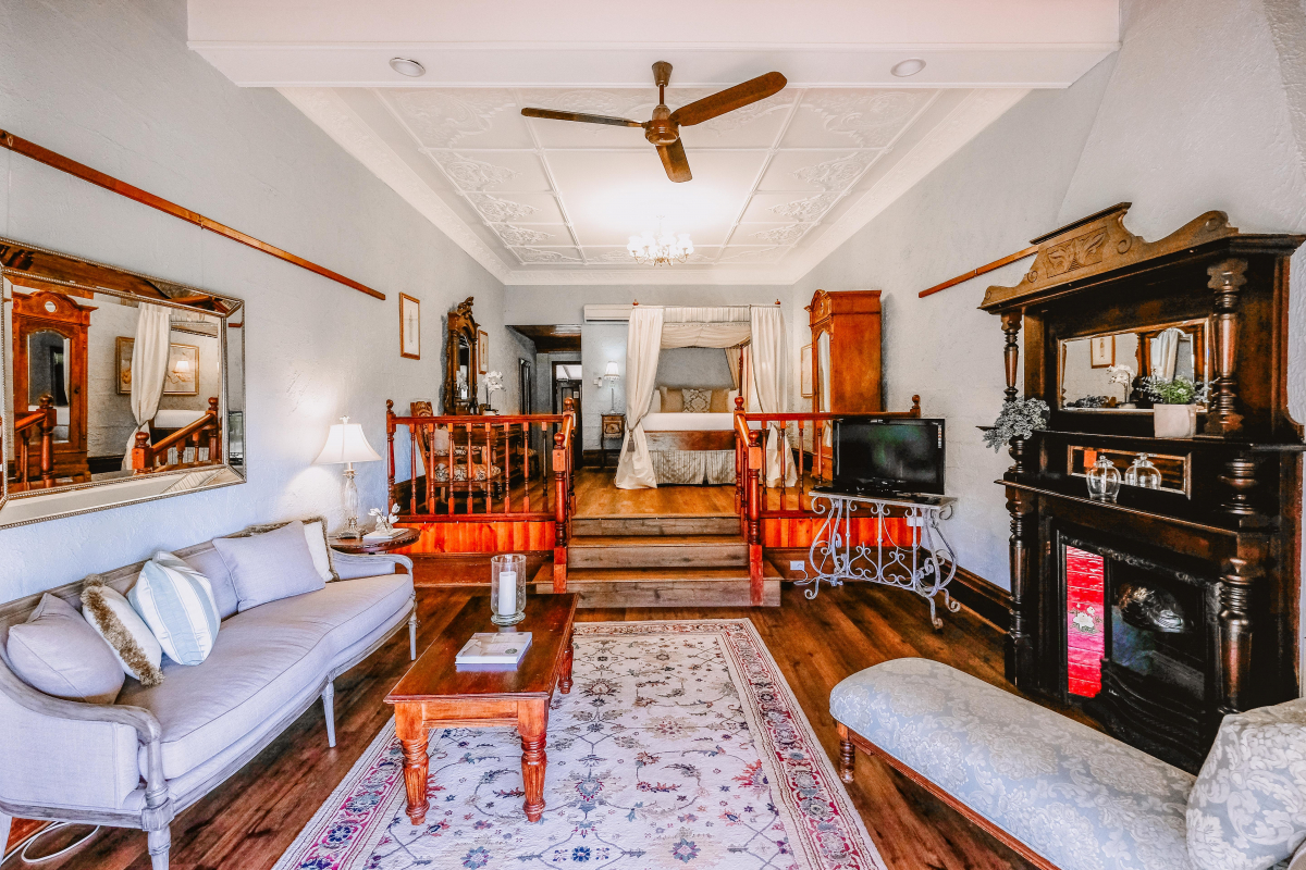 Hunter Valley Accommodation - Casuarina Estate - Themed Suite Palais Royale - all