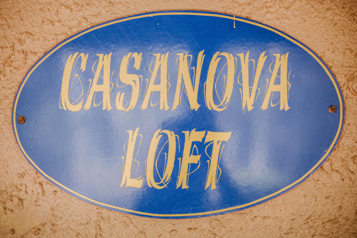 Hunter Valley Accommodation - Casuarina Estate - Themed Suite Casanovas Loft - all