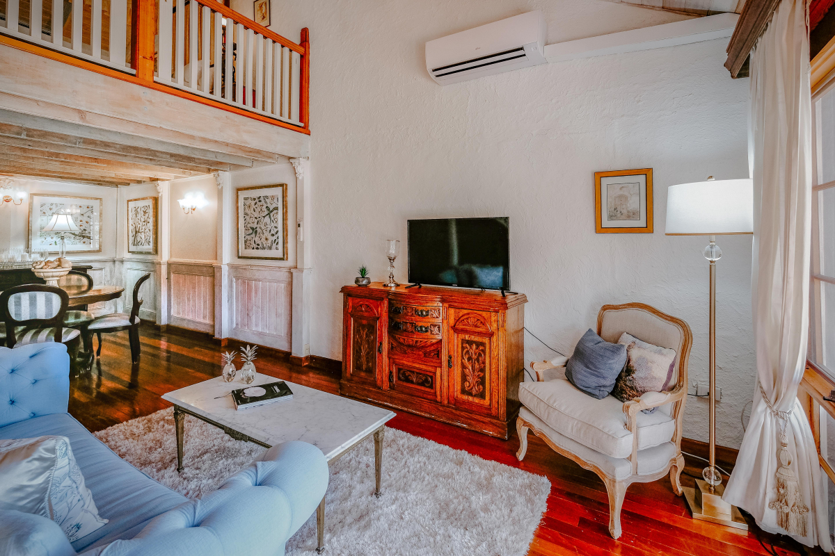 Hunter Valley Accommodation - Casuarina Estate - Themed Suite Casanovas Loft - all