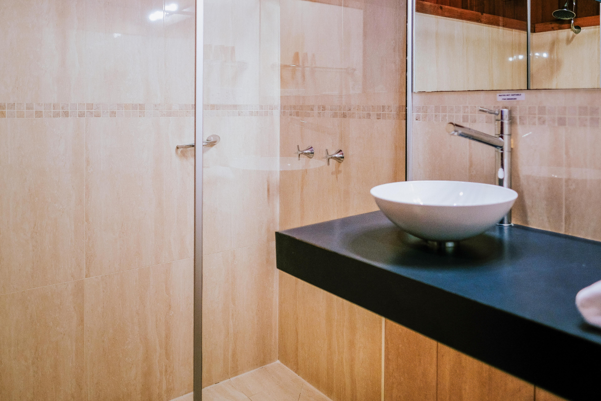 Hunter Valley Accommodation - Casuarina Estate - Themed Spa Suite Casablanca - all