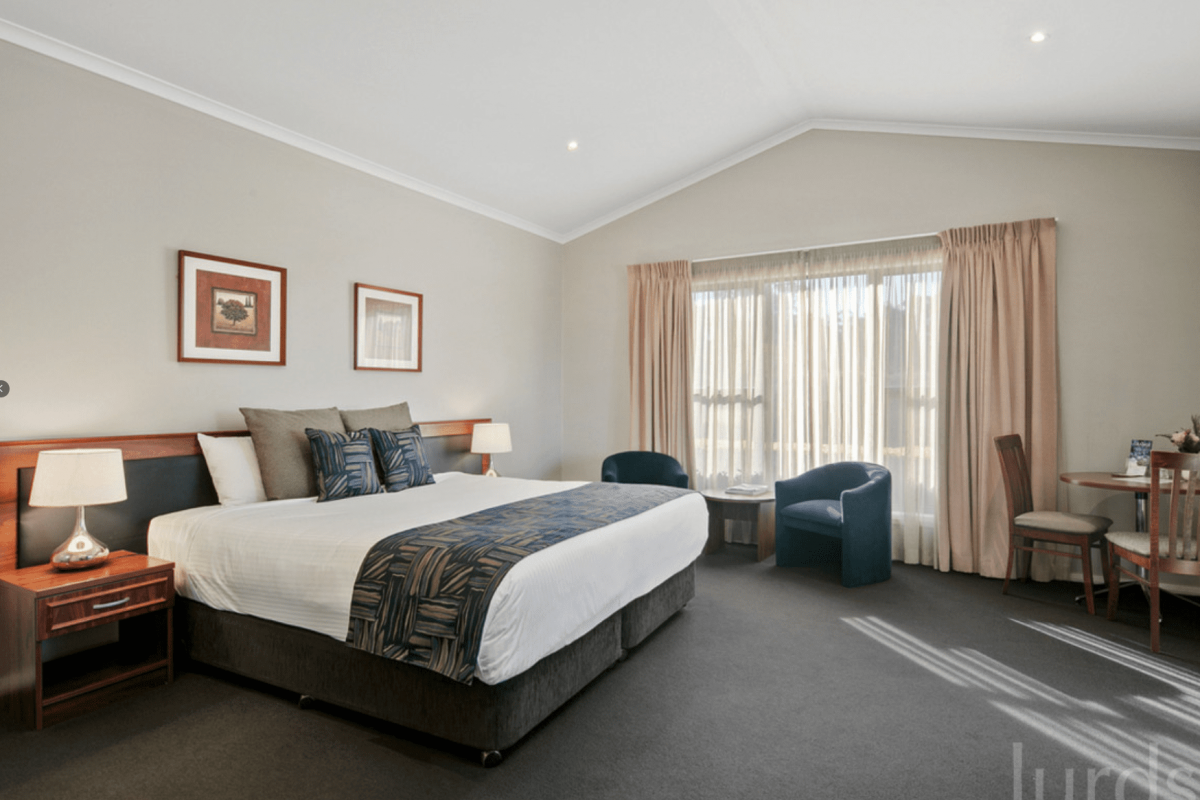 Hunter Valley Accommodation - Waratah Suite at The Grange - Rothbury - all