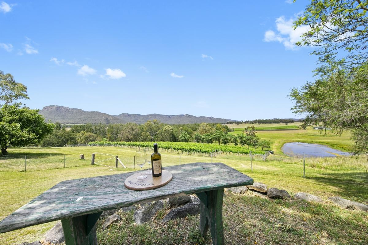 Hunter Valley Accommodation - Yellow Rock Cottage - Broke, Hunter Valley - all