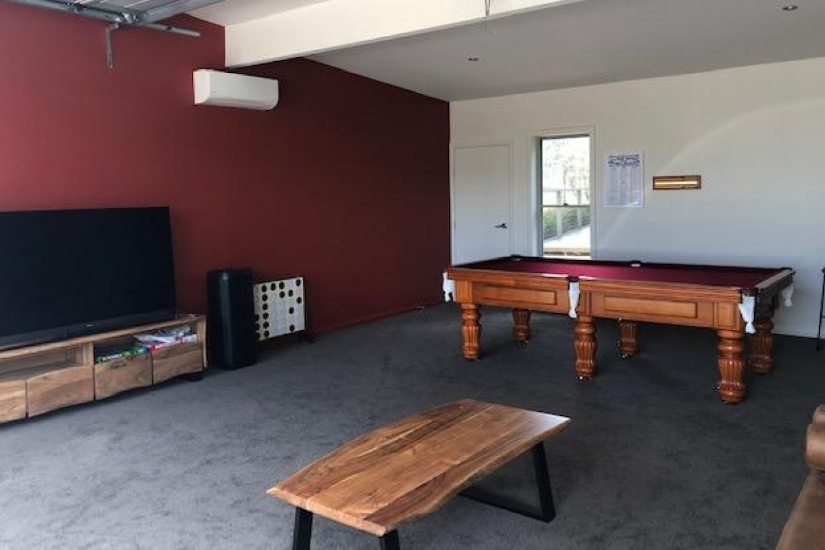 Hunter Valley Accommodation - Blue Cliff Retreat - Pokolbin - Games Room