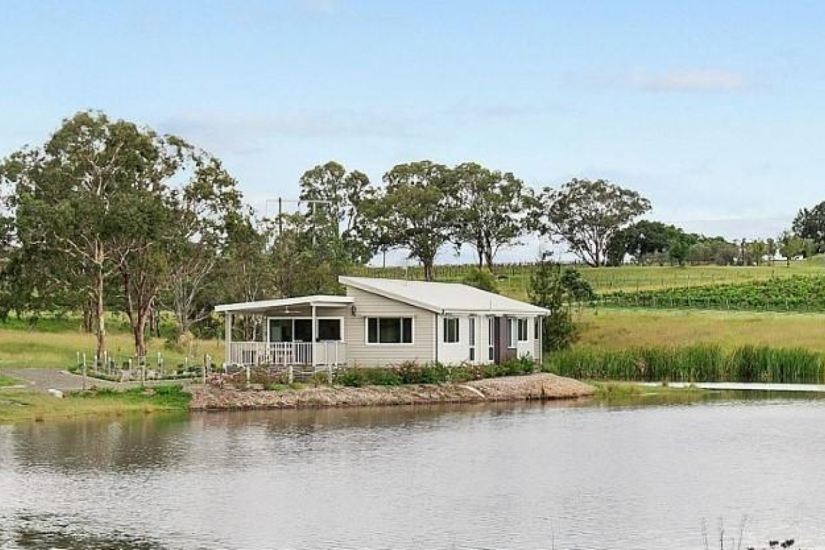 Hunter Valley Accommodation - The Lake House - Bay Lovedale - all