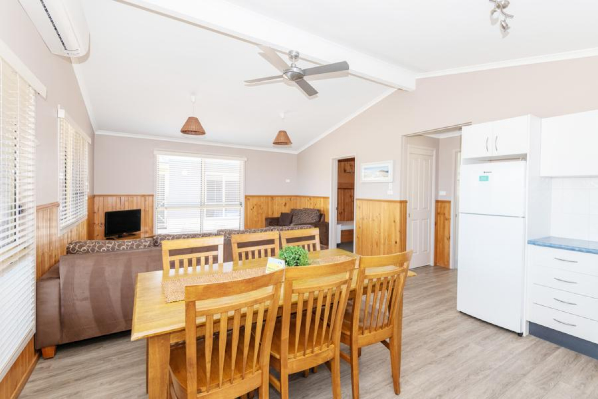 Beach House (6Pax) Lake Tabourie