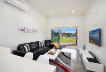 Hunter Valley Accommodation - Ironbark Villa 5 - Pokolbin - Living Room