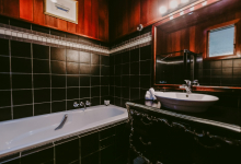 Hunter Valley Accommodation - Casuarina Estate - Themed Spa Suite Moulin Rouge - all