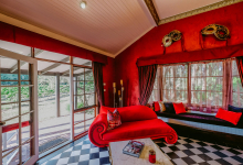 Hunter Valley Accommodation - Casuarina Estate - Themed Spa Suite Moulin Rouge - all