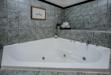 Hunter Valley Accommodation - Casuarina Estate - Themed Suite Casanovas Loft - all