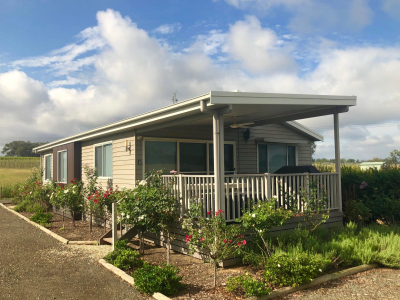 Hunter Valley Accommodation - The Lake House @ 201 - Lovedale - all