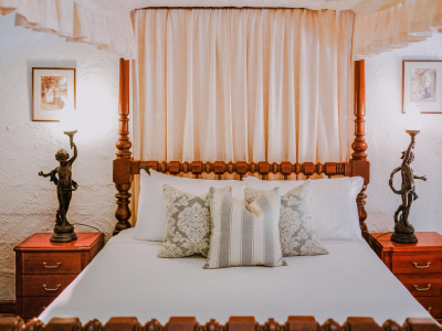 Hunter Valley Accommodation - Casuarina Estate - Themed Suite Casanovas Loft - all