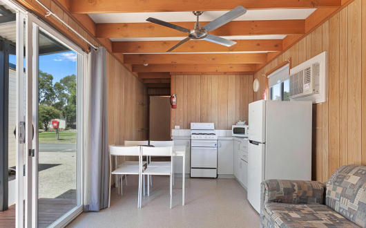 Rivergum 2 Bedroom Cabin