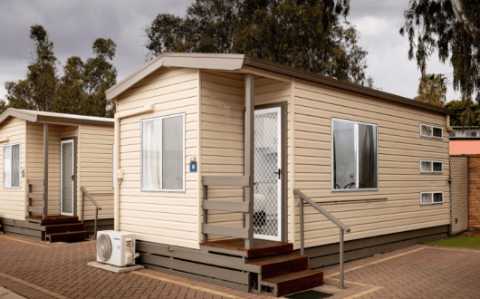 Studio Cabin - Sleeps 4