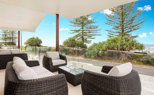 Coco de Mer Beach Villa