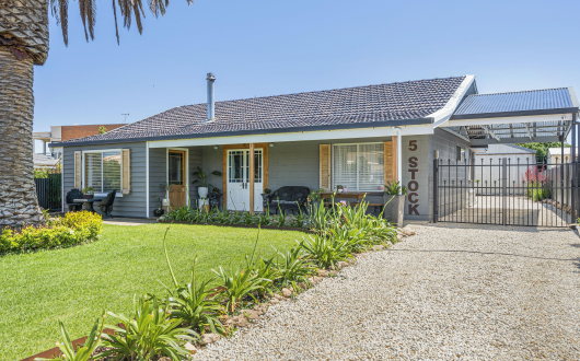 Palm Tree Cottage ~ Aldinga Beach