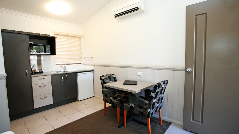 Ensuite Studio Rowes Bay