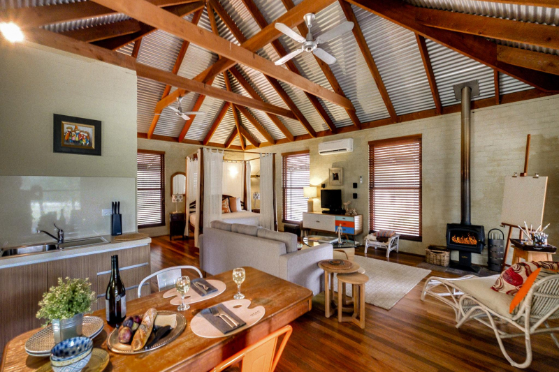 Hunter Valley Accommodation - Billabong Moon Artist Studio - Pokolbin - all