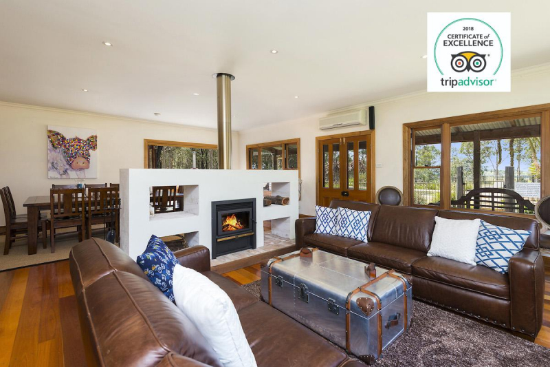 Hunter Valley Accommodation - Dalwood Country House - Dalwood - Living Room