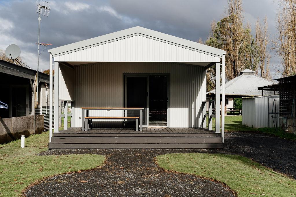 "The Goulburn" 3 Bedroom Villa Thornton River Bend Holiday Park