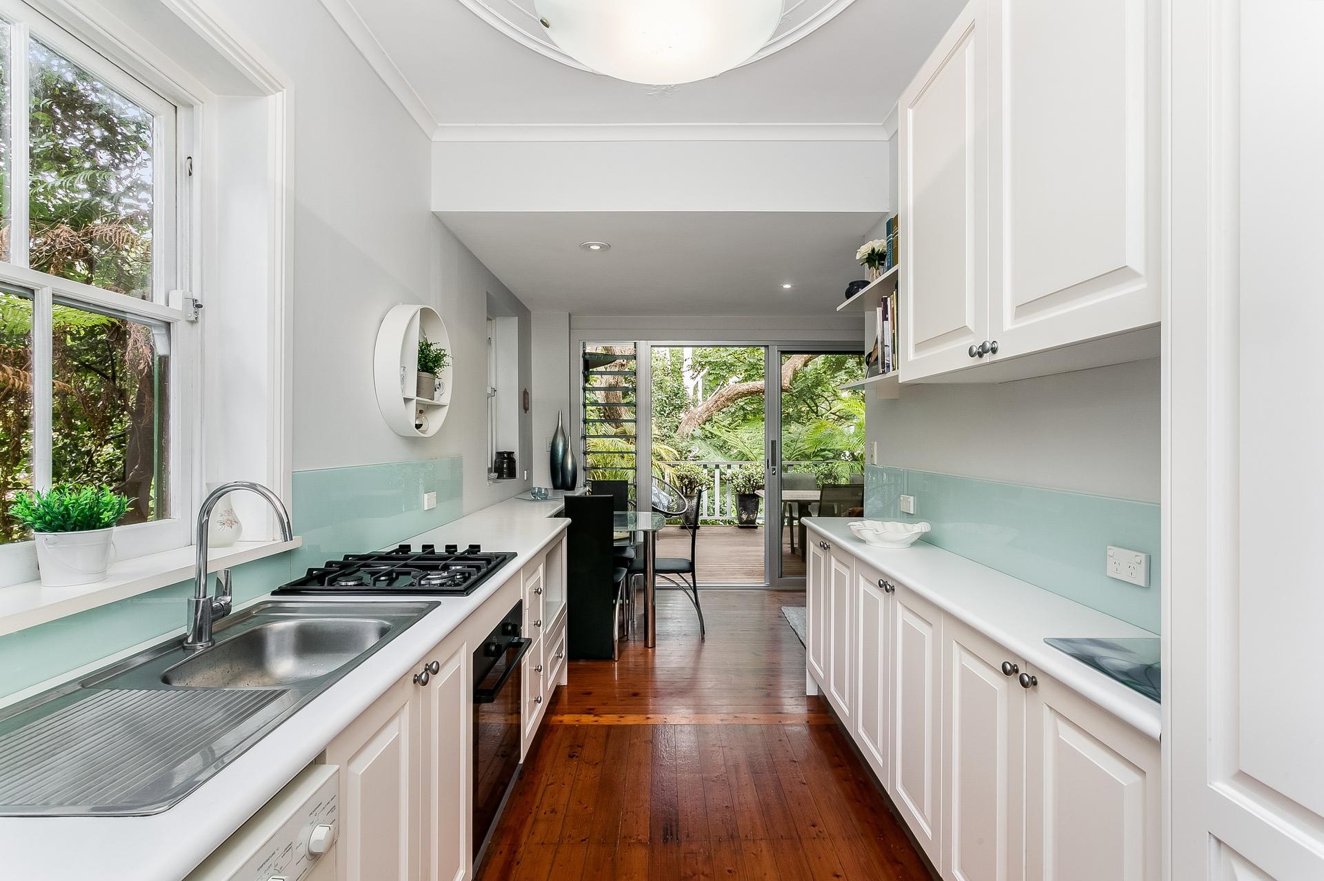 Neutral Bay- HOLDS Holdsworth Street Neutral Bay- HOLDS Holdsworth Street