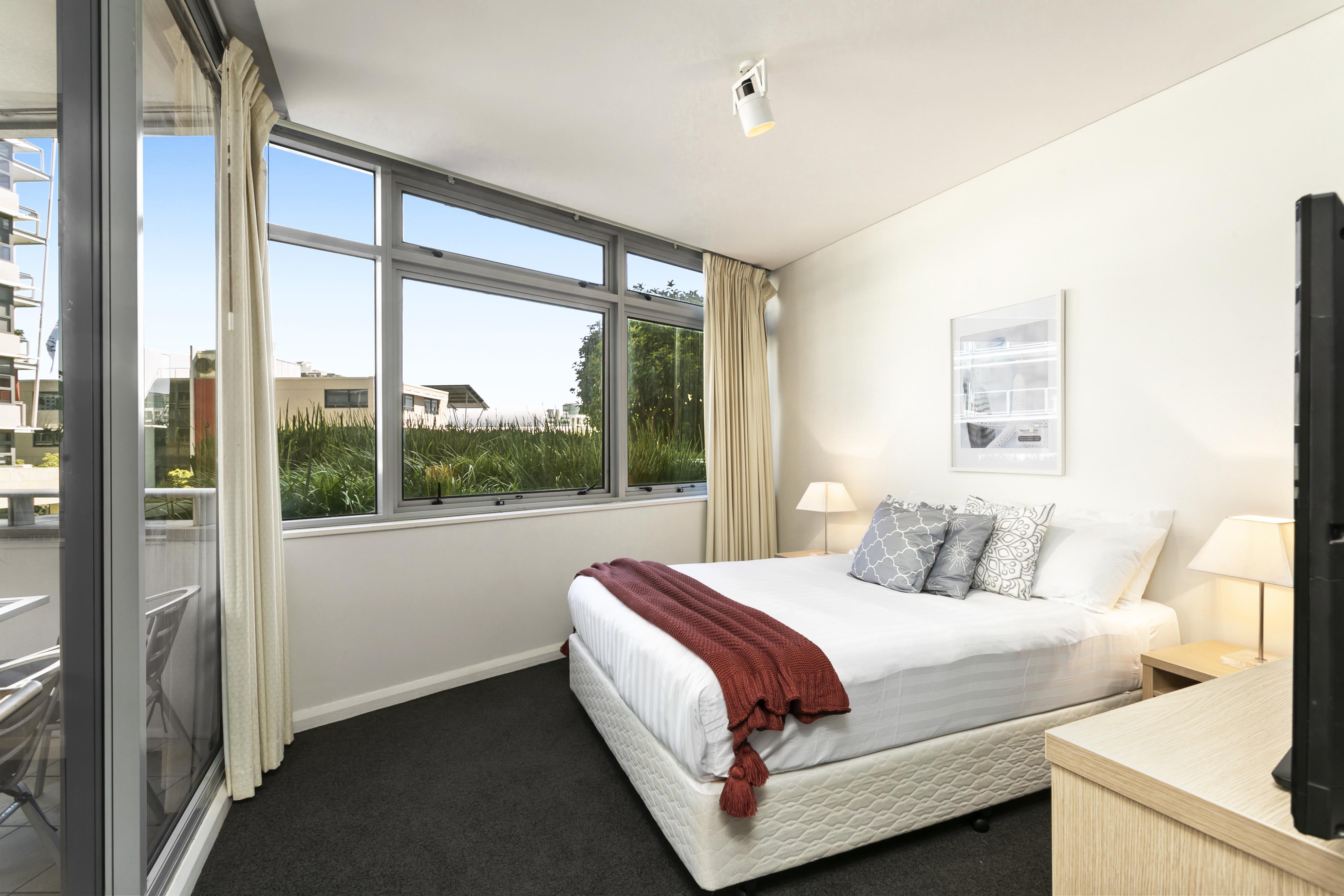 Sydney- SHE35 - Shelley Street
