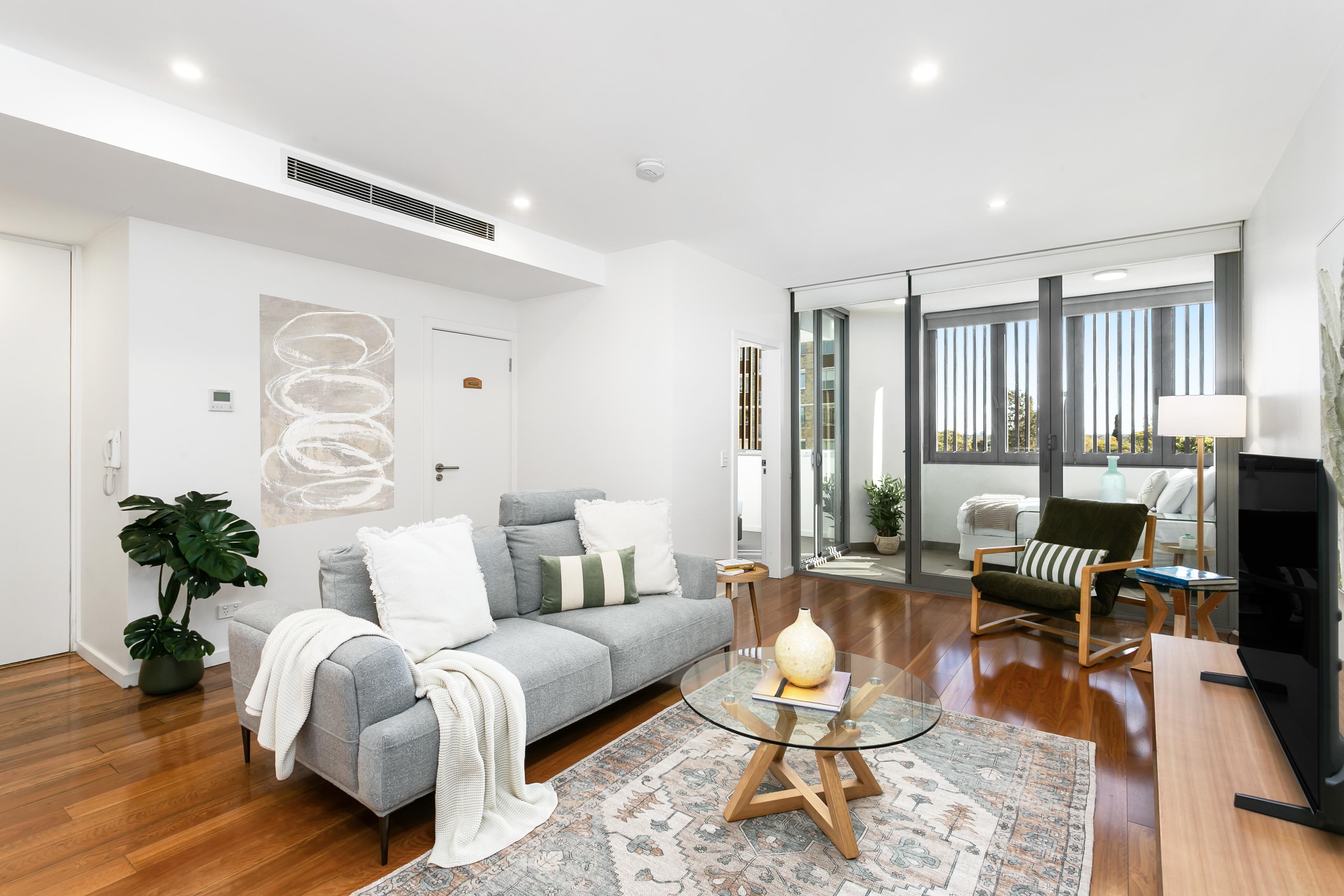 Mosman - MOS27 - Military Road