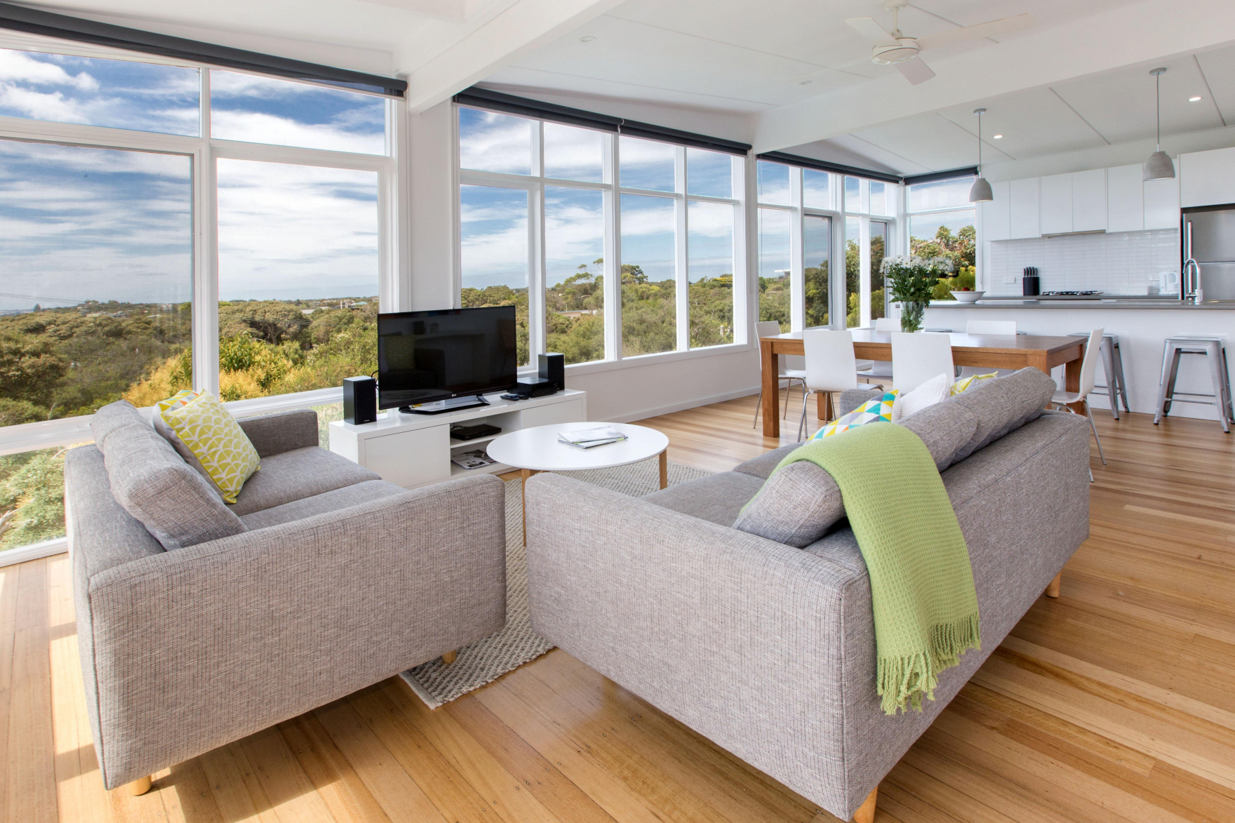 Living  / Lounge areas
