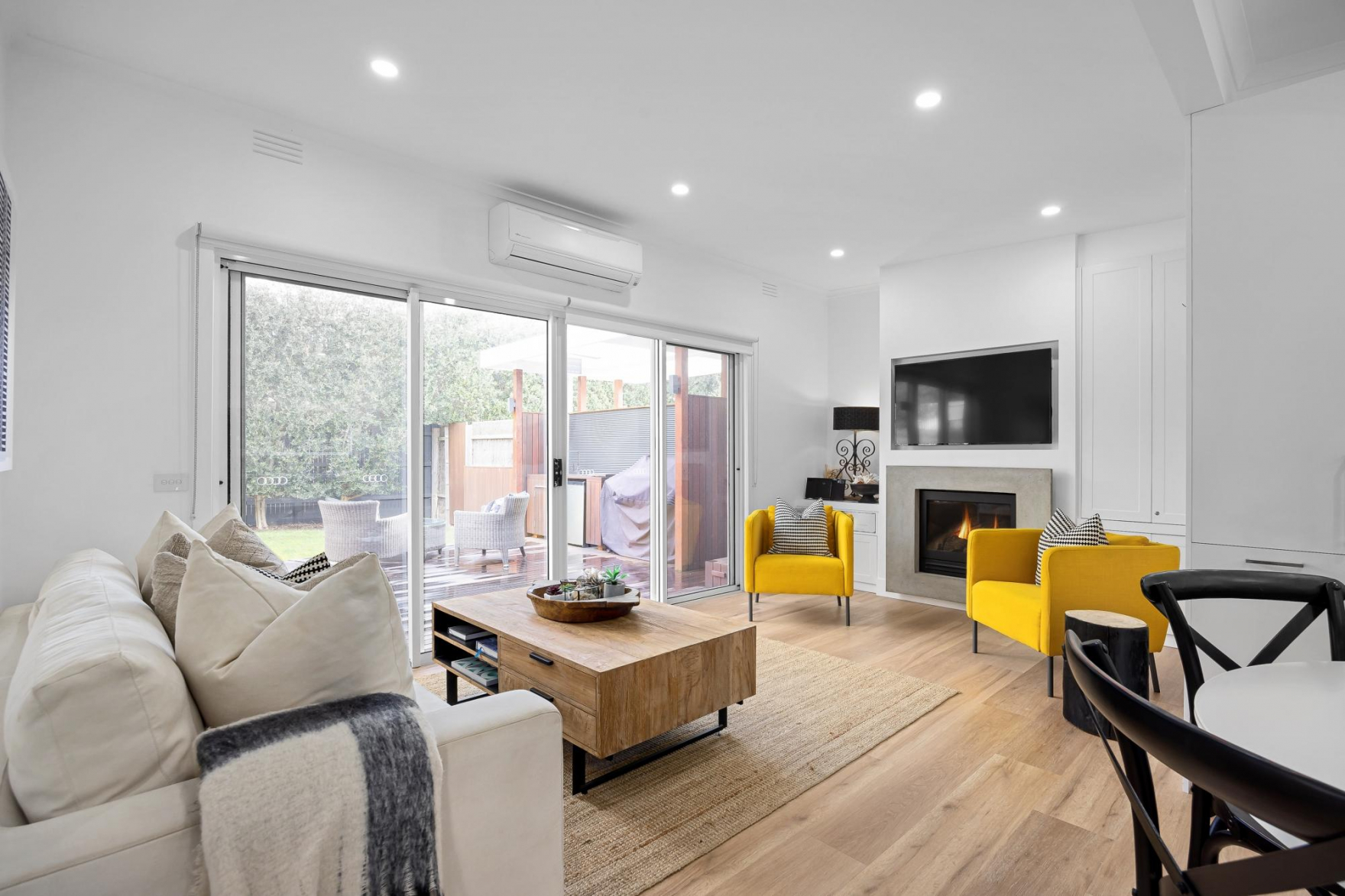 Living / Lounge areas